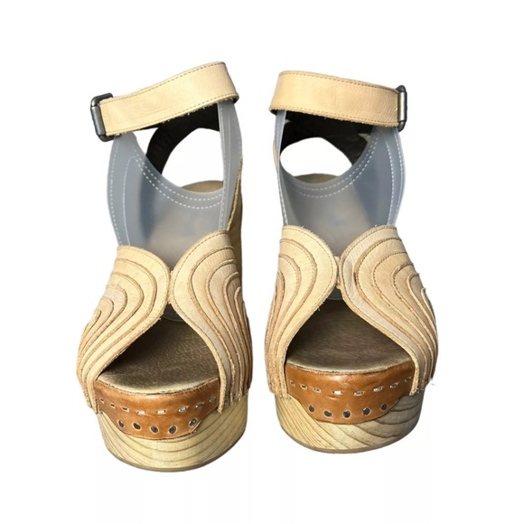 ISO free people Orion clog plarforms (in search of) - Picture 2 of 2